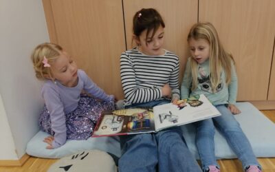 Vorlesen im Kinderhaus